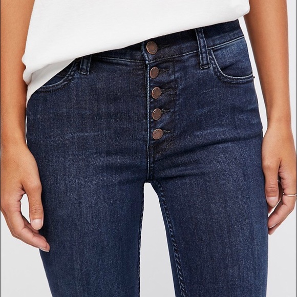 F r e e P e o p l e • Reagan button front skinny - Picture 2 of 8